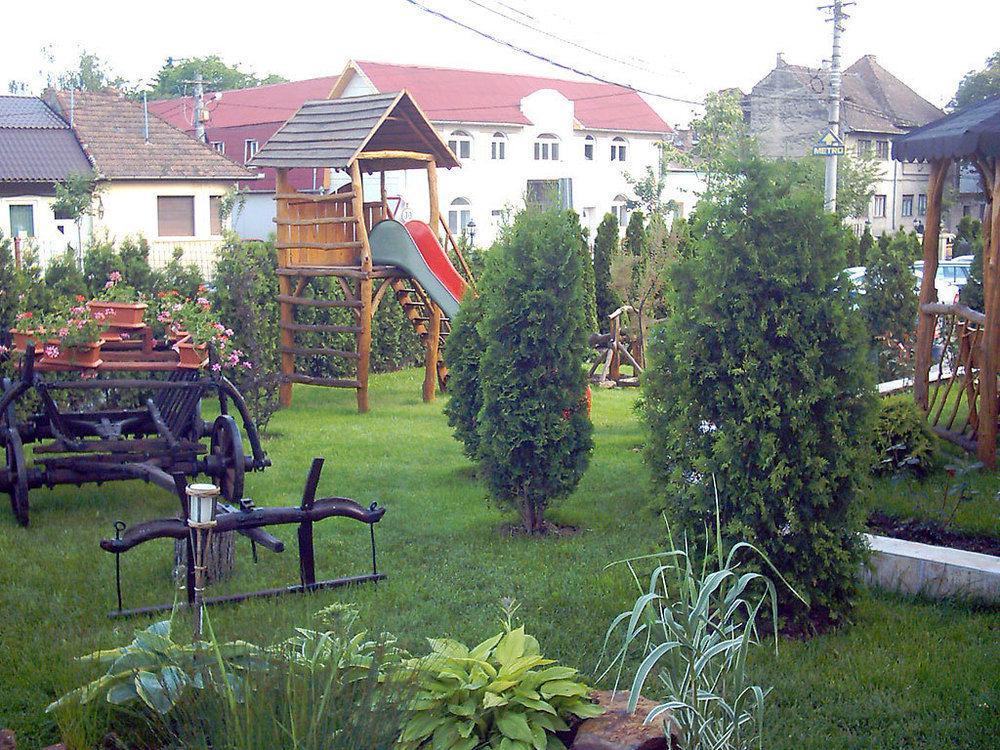 Pension La Cupola Targu Mures Exterior photo