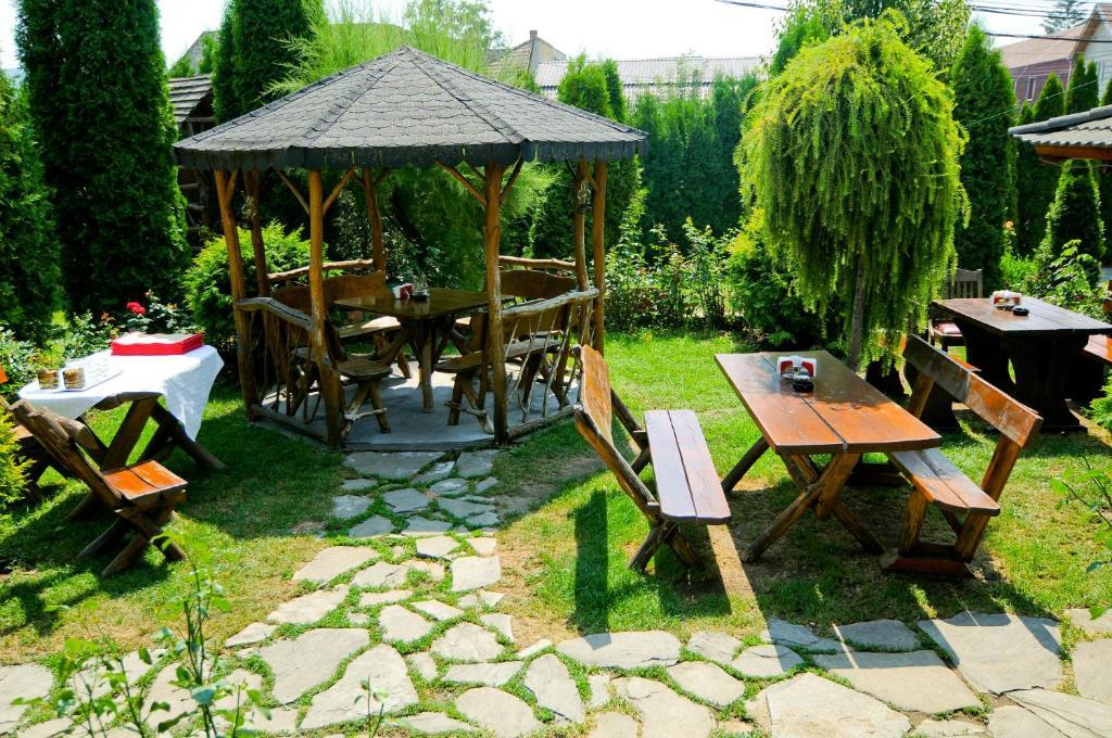 Pension La Cupola Targu Mures Exterior photo