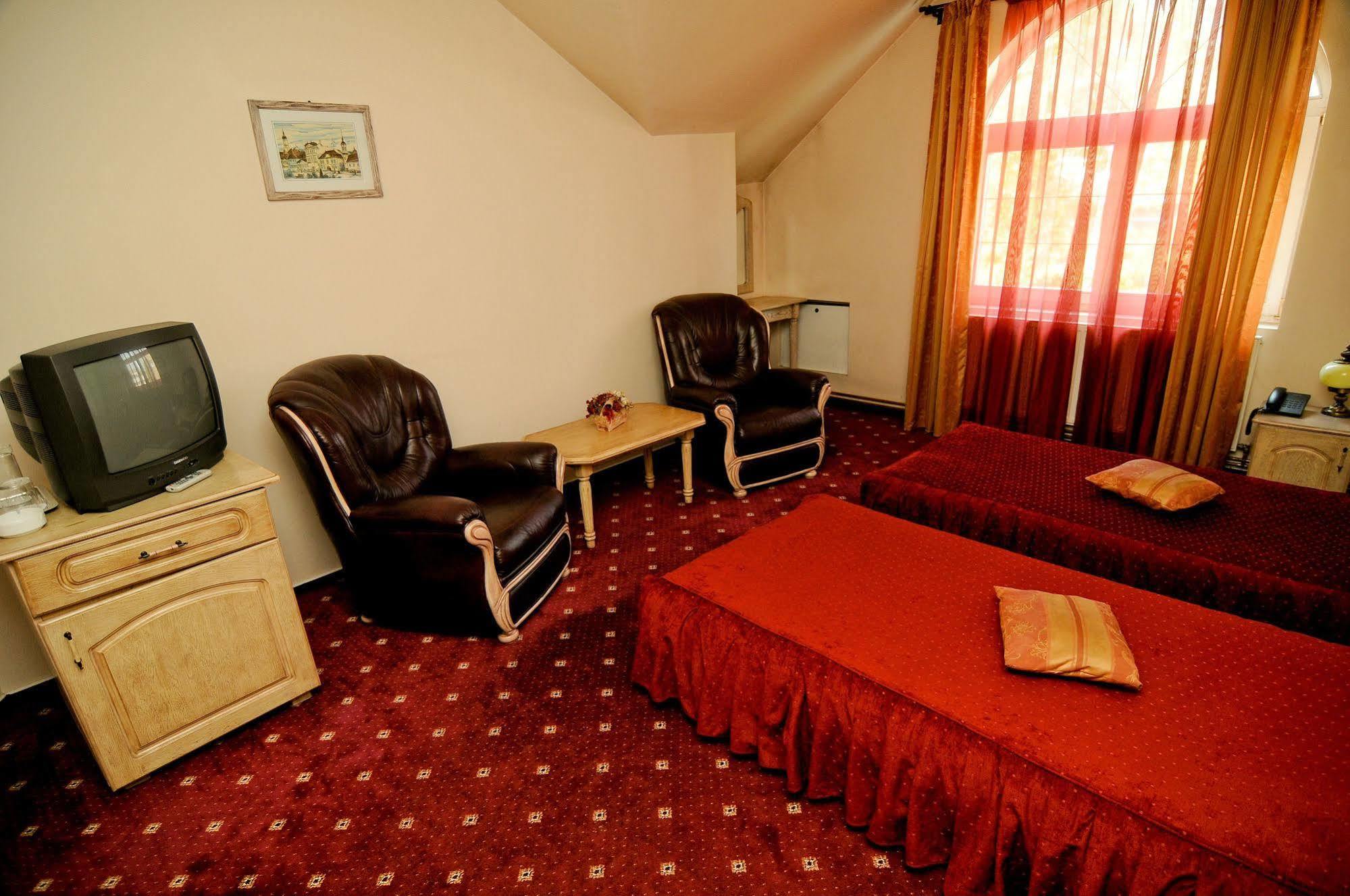 Pension La Cupola Targu Mures Exterior photo